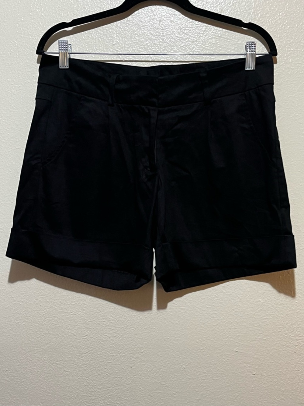 The Limited Drew Fit Black Tailored Cuffed Shorts Size 10 Workwear Chic